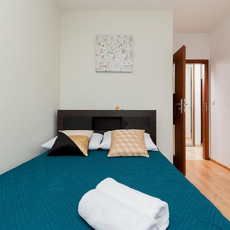 Apartament Na Woli Sowinskiego By Noclegi Renters Warszawa Exteriör bild